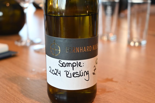 【現地視察レポート】地元密着型でありながら、専門誌でも高い評価を得るその理由とは? “ベルンハルト コッホ”(経営企画室 藤野晃治)